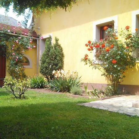 Forras Fogado Bukkszek