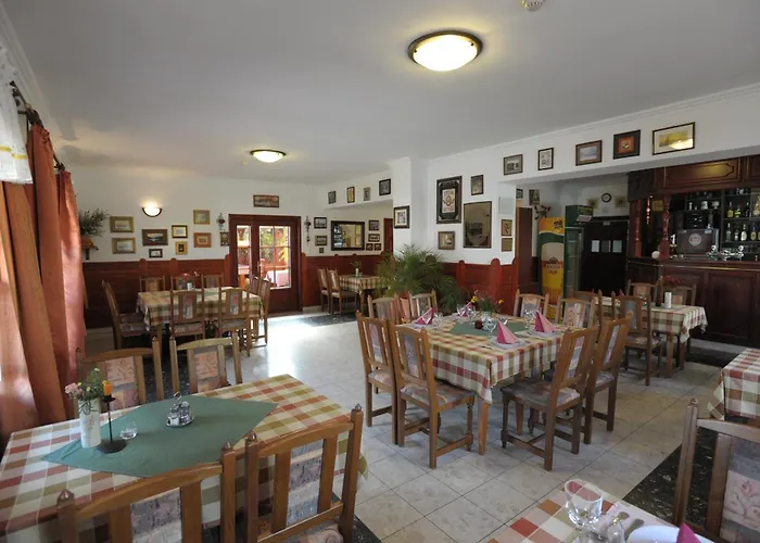 Forrás Bed & Breakfast 3*
